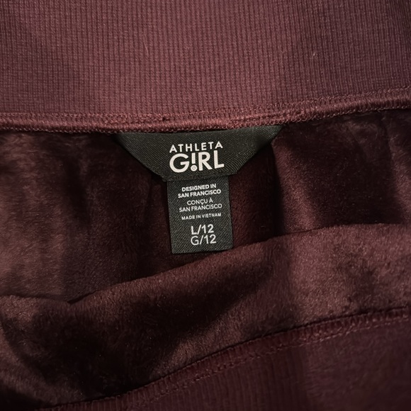 Deep wine colored velvet skirt. Jupe feelin great Size 12. NWT - Picture 2 of 3